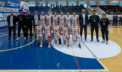 Üniversiteli Sporculardan Tarihi Performans