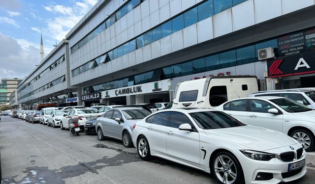 İkinci el otomobil fiyatları yüzde 30 geriledi