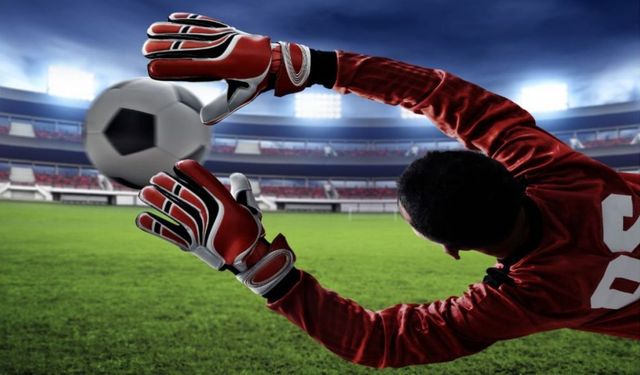 Kalecinin elindeki topa kafa vurarak atılan gol sayılır mı?