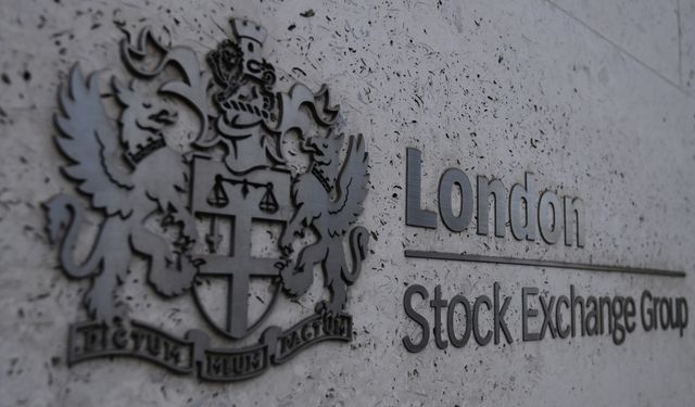 Londra Borsası’nın işleme açılmasını engelleme şüphesiyle 6 kişi gözaltına alındı