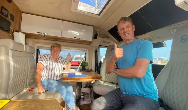 Hollandalı çift karavanla 5 yıldır Türkiye'de yaşıyor