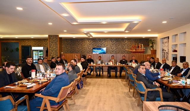 Karaca, encümenlerle iftarda buluştu