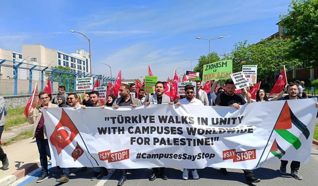 Öğrencilerden Filistin'e destek gösterisi