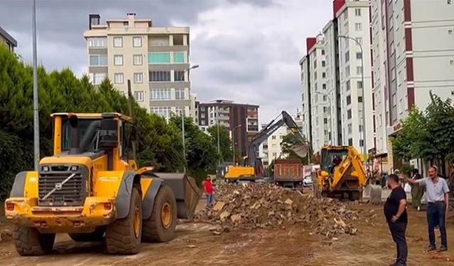 Yirmiikigün Mahallesinde hummalı yol çalışması