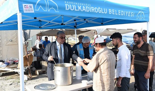 Dulkadiroğlu'nda Kurban Satış Yeri Ziyaretçilerini Çorba Bekliyor!
