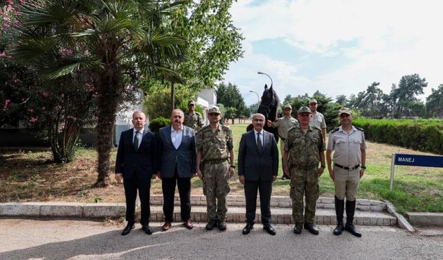 Vali Demirtaş'tan Askeri Veteriner Okulu'na ziyaret