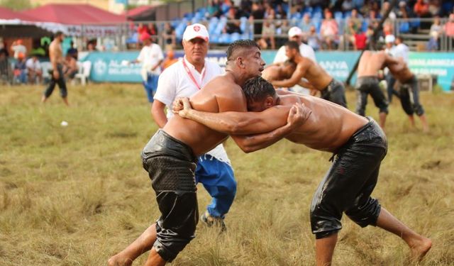 Antalya 'da  Gökbel Yağlı Pehlivan Güreş Festivali için geri sayım başladı