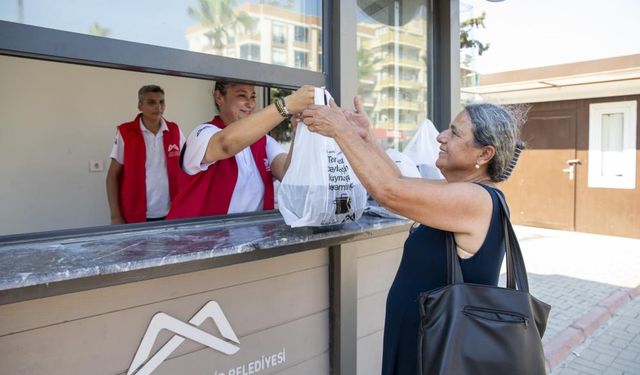 Mersin'de mahalle mutfakları 3 milyona yakın vatandaşa ulaştı