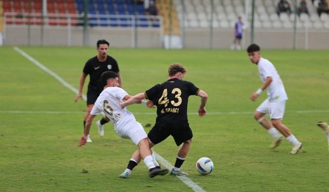 Kepezspor, ligdeki ilk galibiyetini 6-0'lık skorla aldı