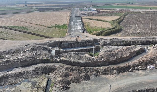 Güney Bağlantı Yolu’nun Yeni Güzergâhında Sanat Yapılarının İnşası Sürüyor