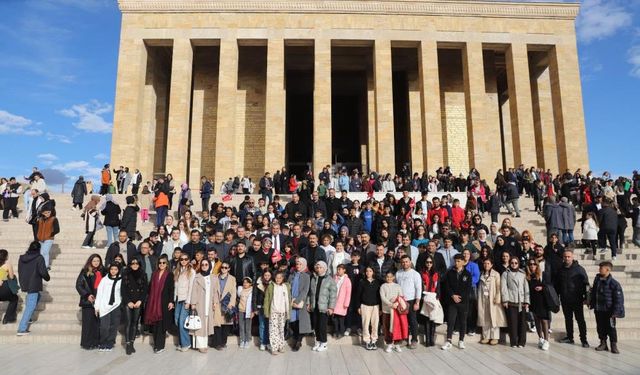 Depremzede Çocuklar, ‘Yüreğimizdeki Işık’ Projesi Kapsamında Ankara’yı Gezdiler