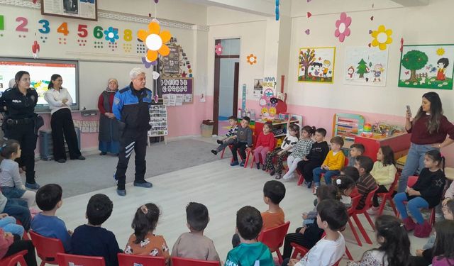 Bozyazı'da Öğrencilere 'Trafik ve Güvenlik' Eğitimi