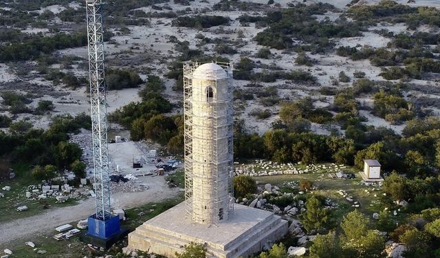 2 Bin Yıllık Patara Deniz Feneri Yeniden Ayağa Kaldırıldı