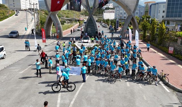 ALKÜ'de 10. Yıl Kutlamaları Devam Ediyor