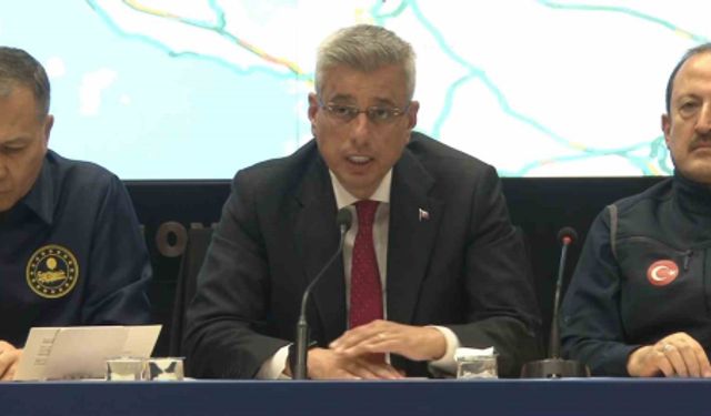 Bakan Memişoğlu: "Tüm hastanelerimizde hizmetlerimiz kesintisiz sürüyor"