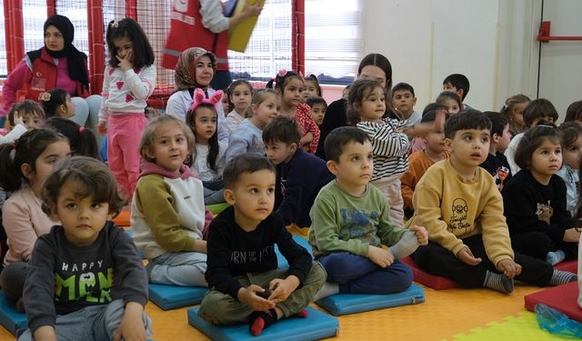 Şehit Hakan Akdere Gündüz Bakımevi’nde Masallarla Büyüyen Minikler