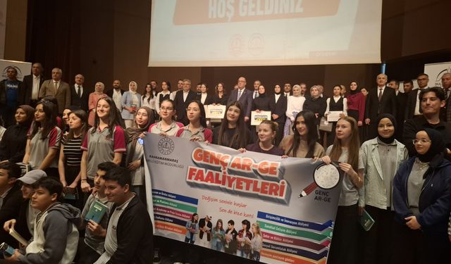 Gençler Kürsüde Yarışması Finali