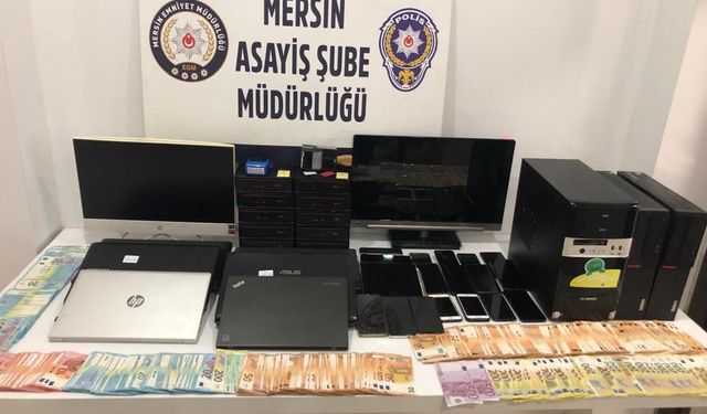Türkiye'de çağrı merkezi kurup Almanları dolandırmışlar: 10 gözaltı