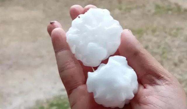 Ceviz Büyüklüğünde Dolu Yağdı
