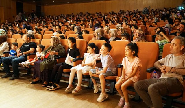 Kahramanmaraş'ta Küçük Cesaretler Kulübü minik izleyicilerle buluşuyor