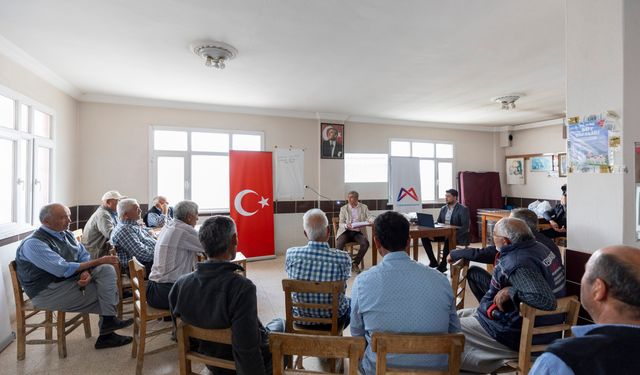 Üreticilere Damlama Sulama Sistemi Anlatılıyor
