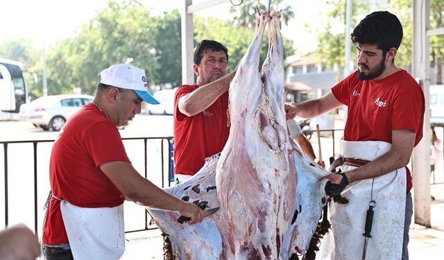 Büyükşehir Belediyesi’nden Hijyenik Ortamda Ücretsiz Kurban Kesim Hizmeti