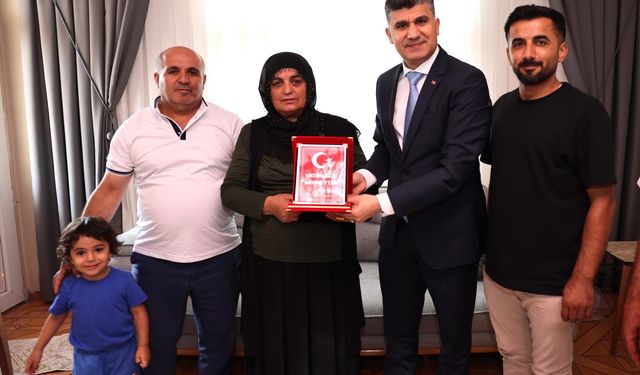 Kaymakam Şener’den Şehit Ailelerine Ziyaret