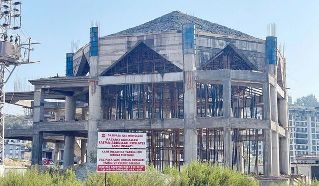 O Mahalle Camisine Bayramla Birlikte Kavuştu