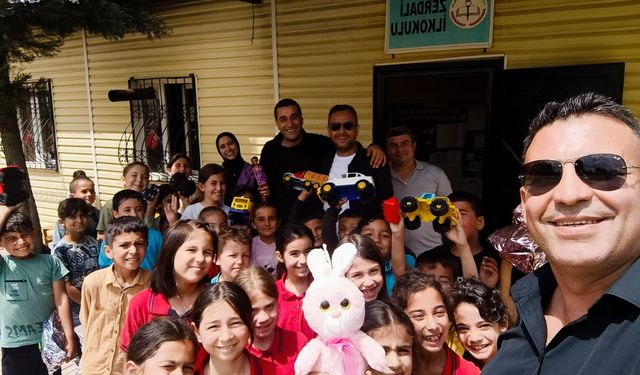 'Oyuncak Kumbarası' Çocukların Yüzünü Güldürdü
