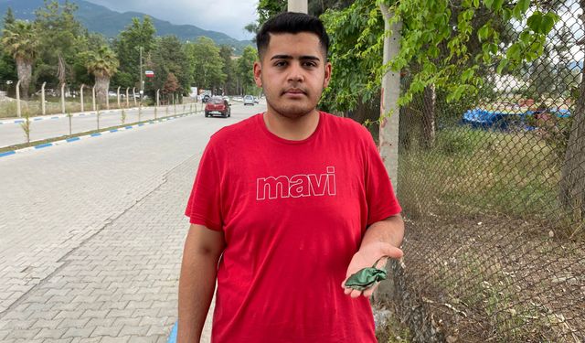 Yerde Bulduğu 40 Bin TL'lik Altını Sahibine Teslim Etti