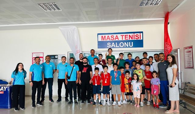 Kahramanmaraş’ta 15 Temmuz Anısına Masa Tenisi Turnuvası Düzenlendi