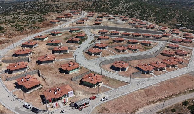 Villa Tipi Köy Evleri Depremzedelerin Yüzünü Güldürdü