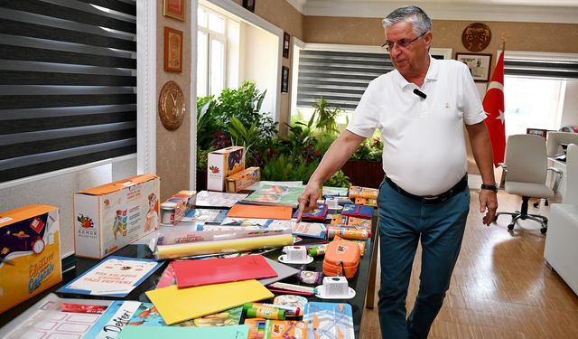 6 bin 500 öğrenciye ücretsiz kırtasiye malzemesi