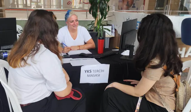 Üniversite adaylarına ücretsiz danışmanlık