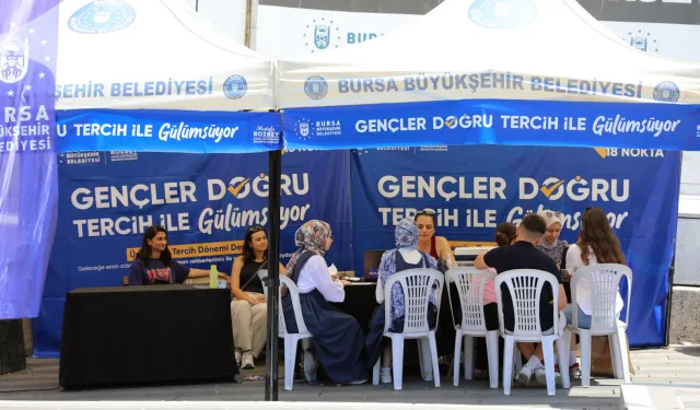 Üniversite tercihlerine Büyükşehir rehberliği... 11 ilçede 18 farklı nokta planlandı