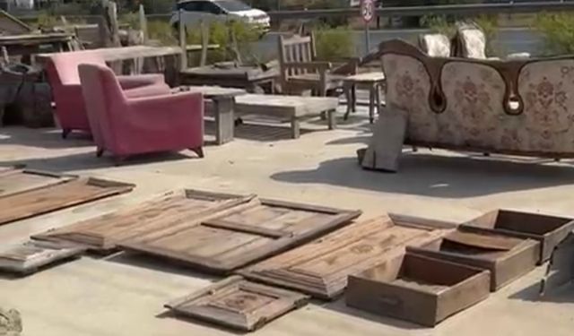 Restorasyon Uzmanı 300 Yıllık Ahşap Malzemelerin Satışına Kıyamadı
