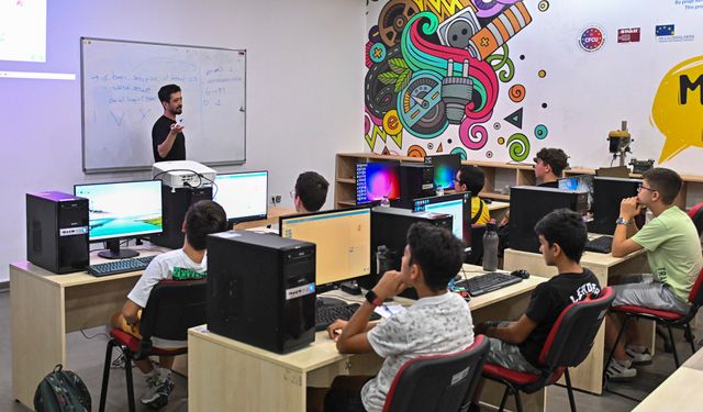 Robotik Kodlama Dersi ile Teknolojiye İlk Dokunuş