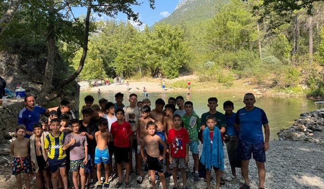 Sporcu Çocuklar Yaz Kampında Hem Eğitildi Hem Eğlendi
