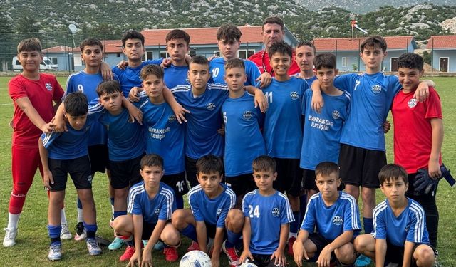 2 Bin Minik Sporcu Spor Köyünde Kamp Yaptı