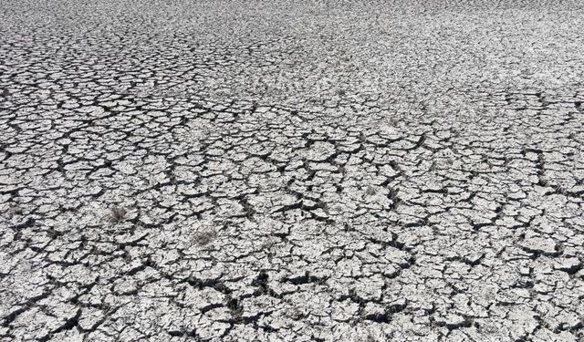 Eğirdir Gölü Kuraklık Nedeniyle İkiye Ayrıldı