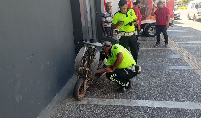 Elektrikli Bisiklet Kamyonetin Aynasına Çarptı: 1 Yaralı