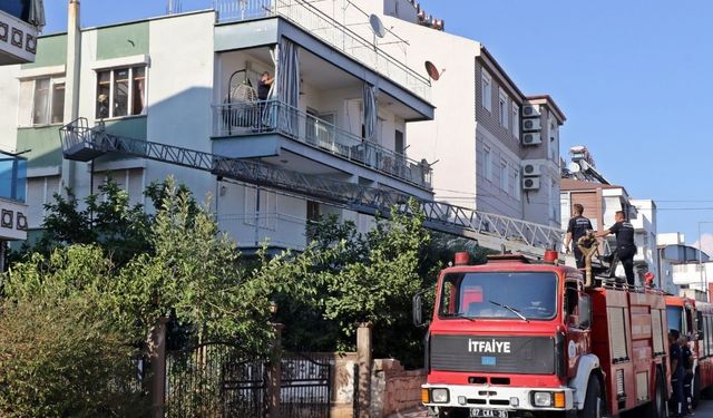 İki Katlı Evde Çıkan Yangın Kısa Sürede Söndürüldü