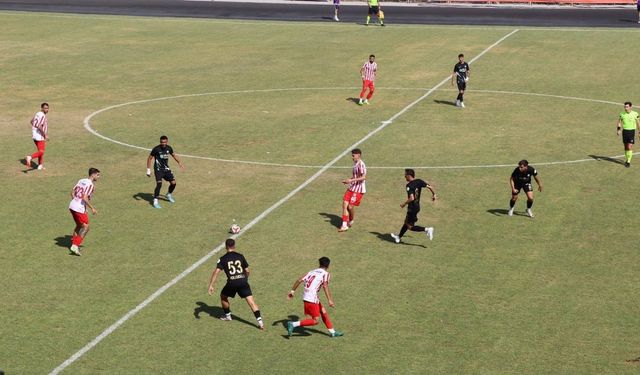 İstiklalspor İlk Yarıda Gol Perdesini Aralayamadı