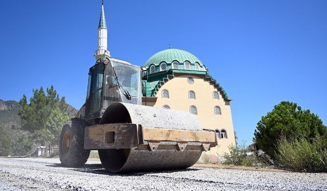 Yenilenen Yollar Üretici ve Öğrencilere Rahatlık Sağladı