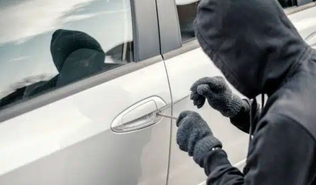 Araç Hırsızlığına Basit Çözüm! Anahtarı Folyoya Sarın