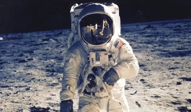 Çin Ay'daki Sırrı Ortaya Çıkardı!