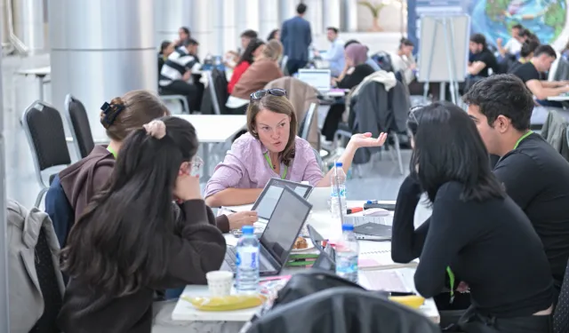 Genç beyinler karbonsuz ulaşım için yarıştı