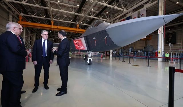 İngiltere Başbakanı'ndan TUSAŞ Ziyareti! KAAN'ı Yerinde İnceledi