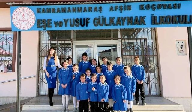 Kahramanmaraş'ta Bir Okul Mavi Önlük Geleneğini Yaşatıyor