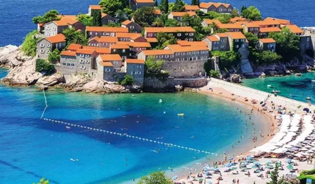 Karadağ'dan Türkiye'ye Vize Şoku! Anında Askıya Alındı